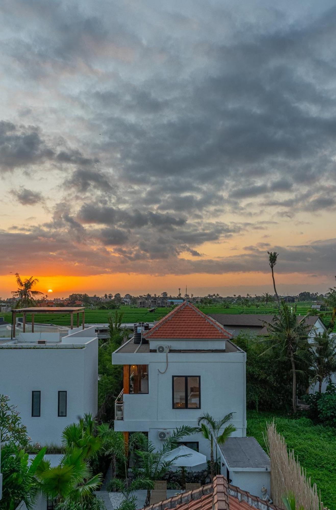 Nooju Pererenan Hotell Canggu Exteriör bild